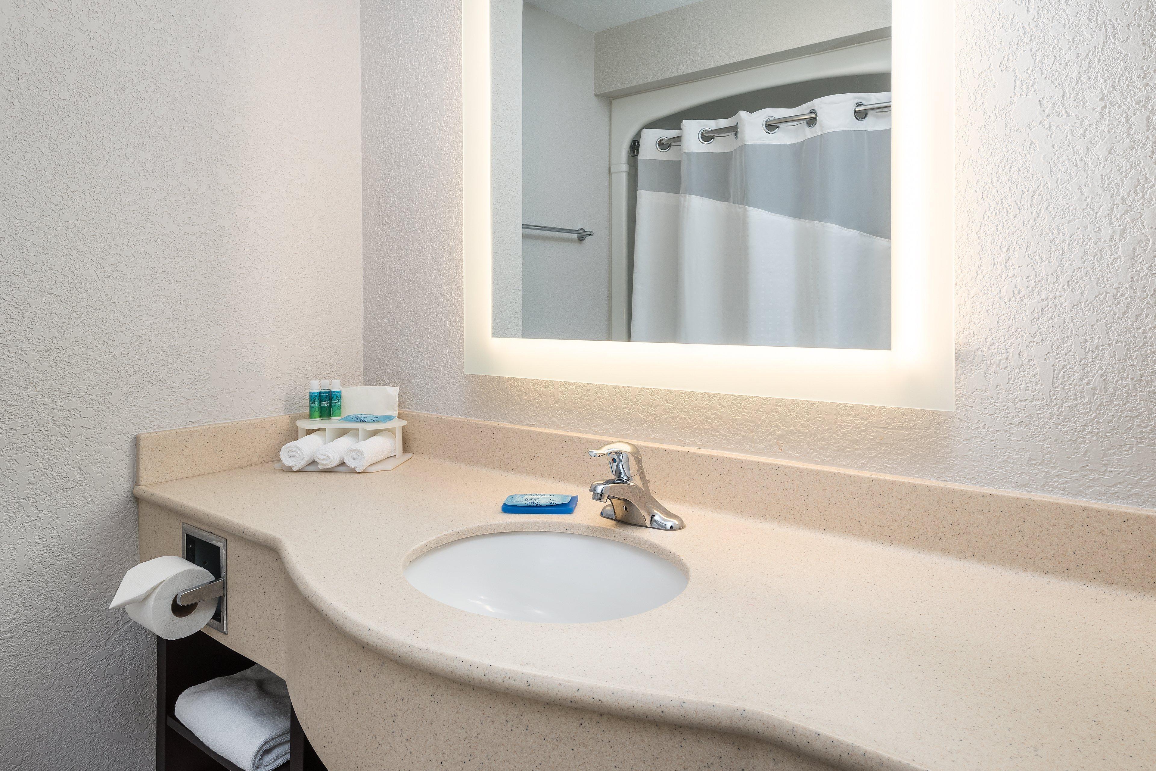 Holiday Inn Express Hotel & Suites 1000 Islands - Gananoque By Ihg Buitenkant foto