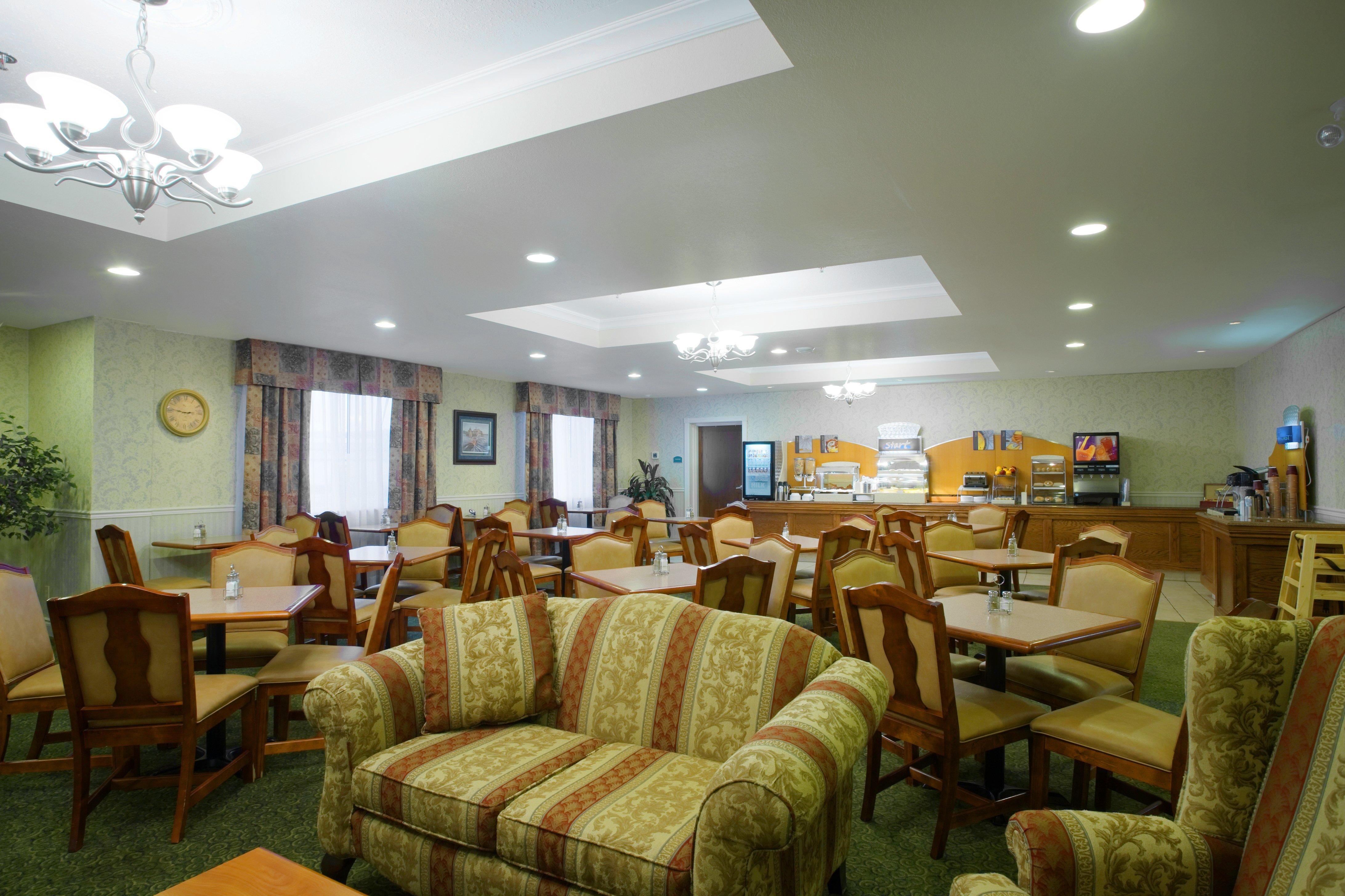 Holiday Inn Express Hotel & Suites 1000 Islands - Gananoque By Ihg Buitenkant foto