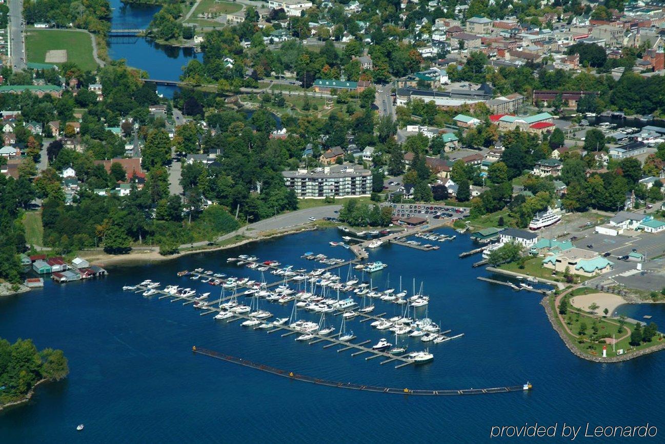 Holiday Inn Express Hotel & Suites 1000 Islands - Gananoque By Ihg Buitenkant foto