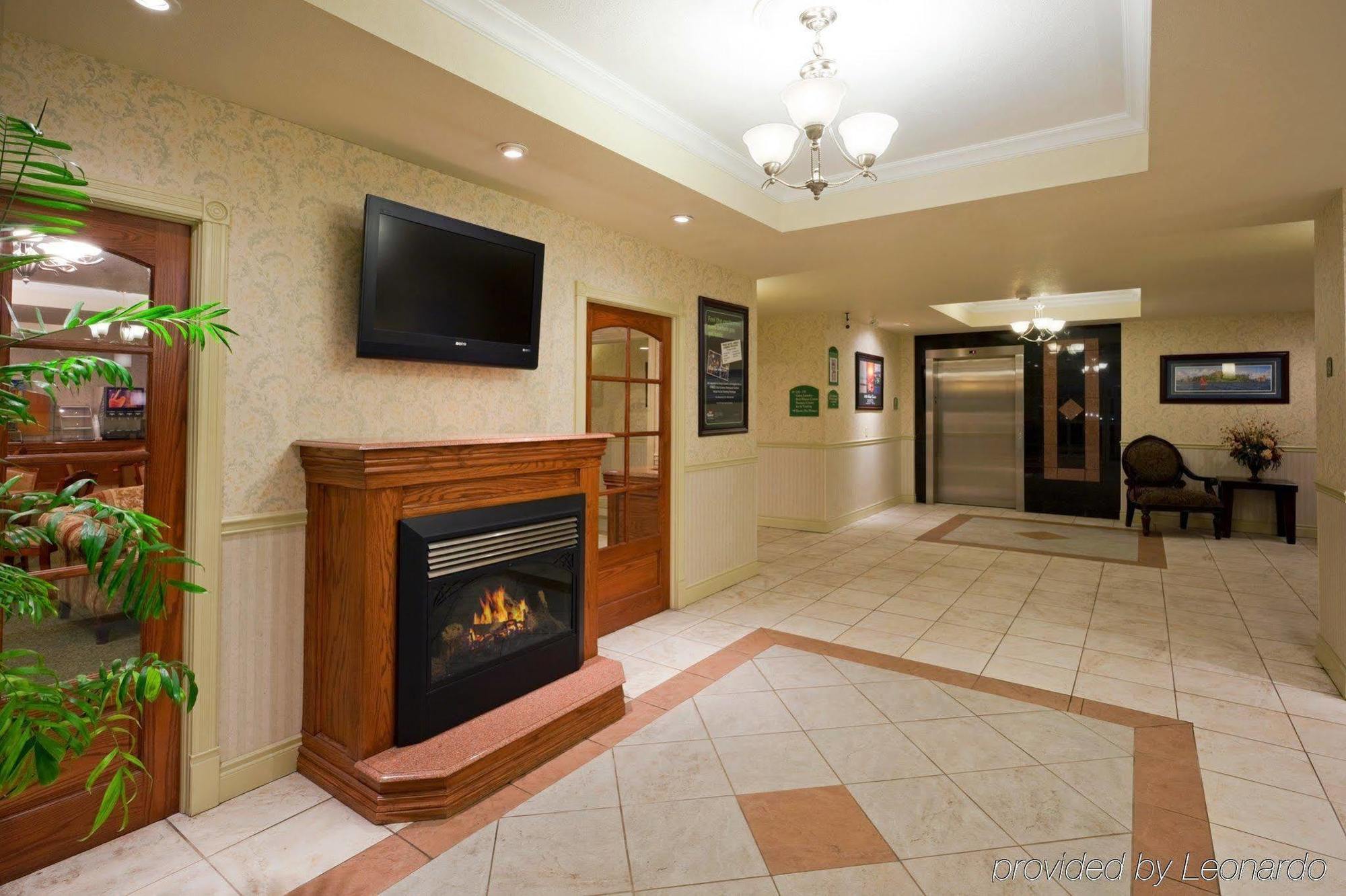 Holiday Inn Express Hotel & Suites 1000 Islands - Gananoque By Ihg Buitenkant foto